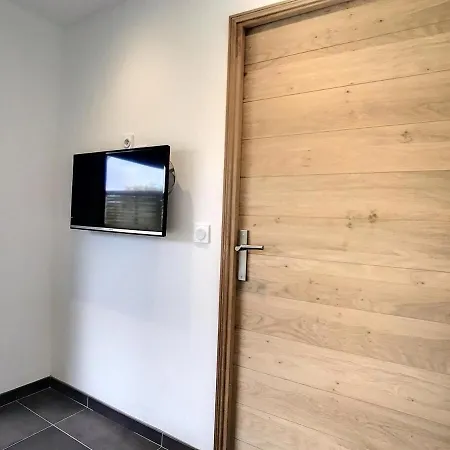 Moderne Avec Piscine Apartment Solaro